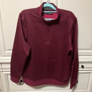 Under Armour Large burgandy ladies quarter zip long sleeves top, preowned